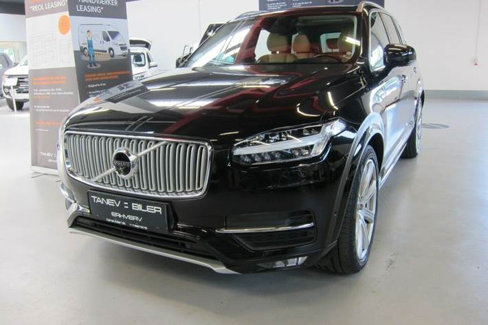 Grå Volvo XC90 fra 2016