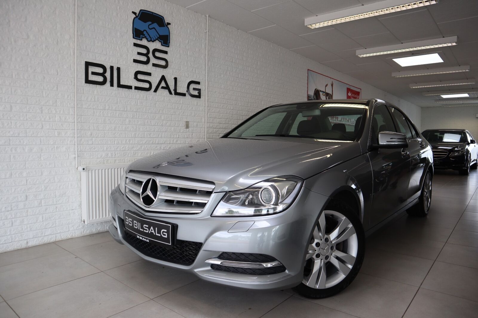 Grå Mercedes C220 fra 2013