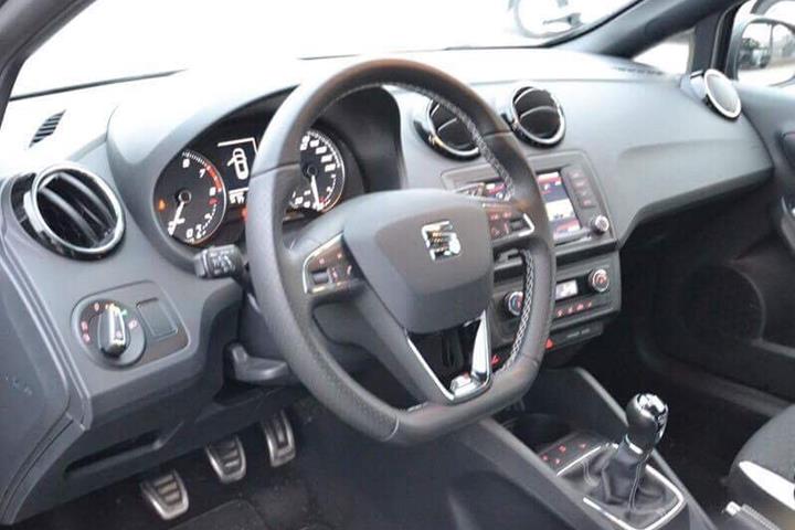 Grå Seat Ibiza fra 2017