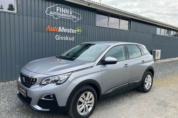 Grå Peugeot 3008 fra 2018