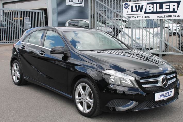 Sort Mercedes A180 fra 2015