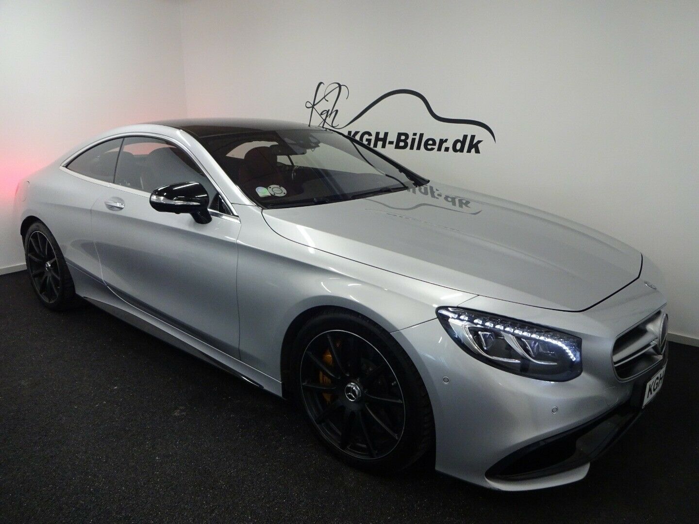 Grå Mercedes S63 fra 2016