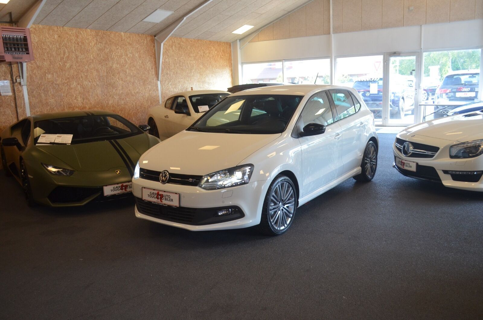 Hvid VW Polo fra 2017
