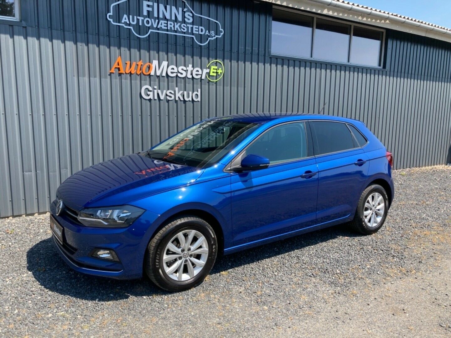 Blå VW Polo fra 2020