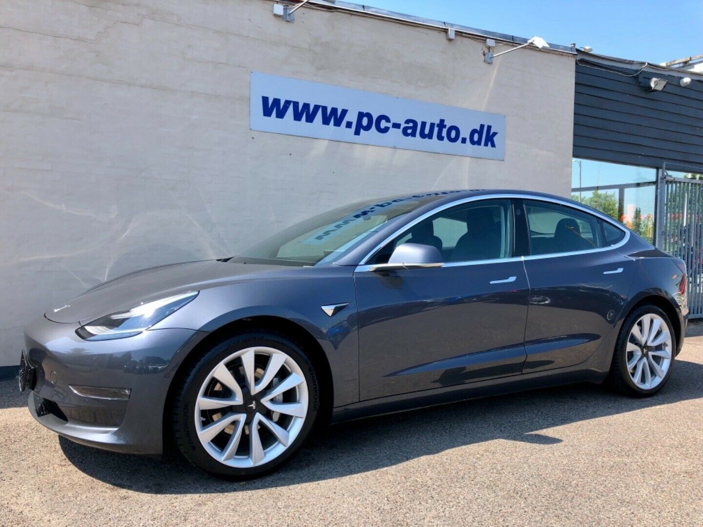 Guide til Tesla Model 3 Standard Range Plus (Årgang 04/2019 - 11/2019)