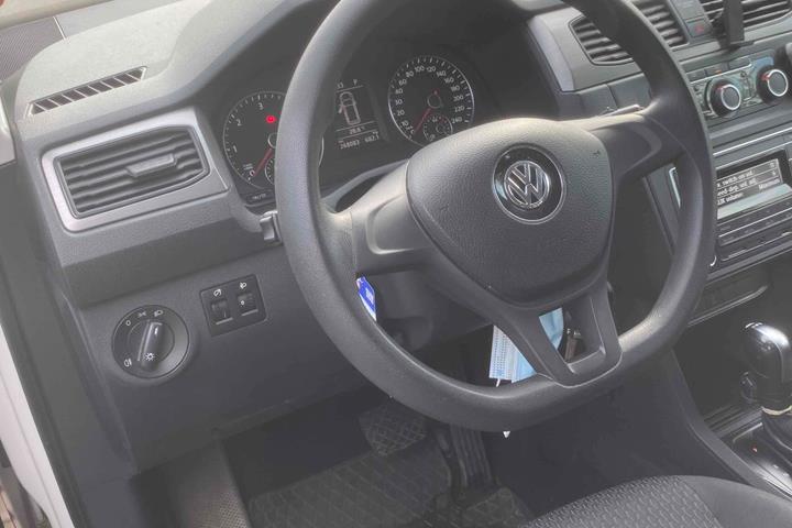 Hvid VW Caddy Maxi fra 2017