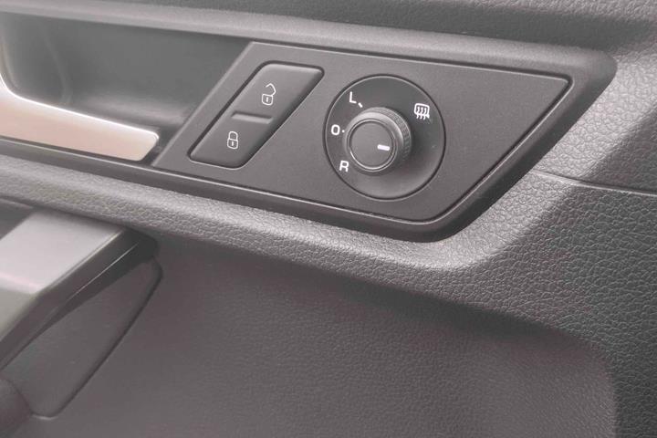 Hvid VW Caddy Maxi fra 2017