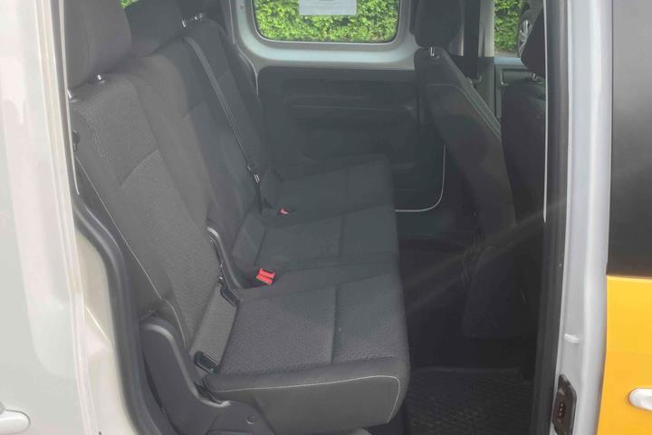 Hvid VW Caddy Maxi fra 2017