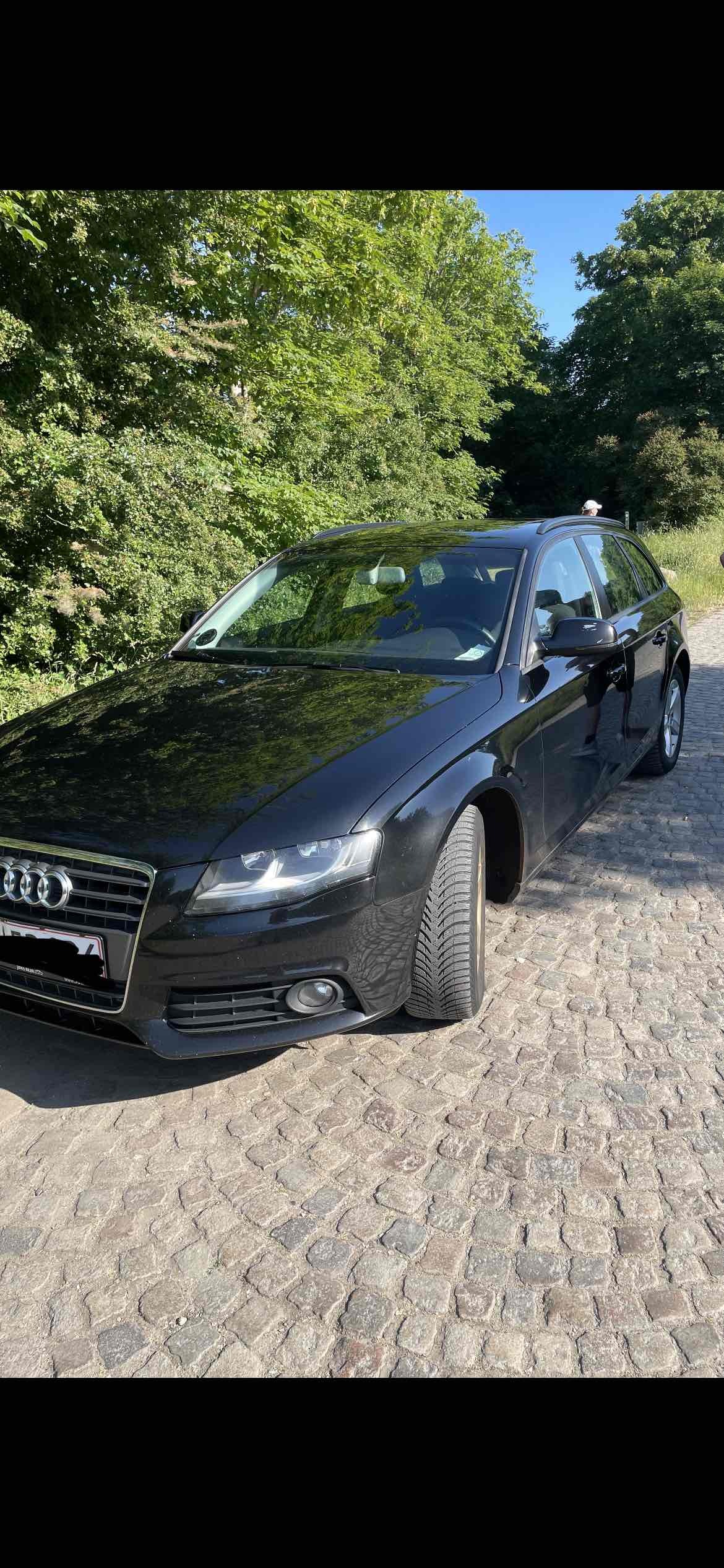 Sort Audi A4 fra 2010