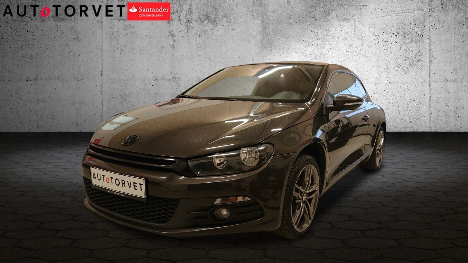 Grå VW Scirocco fra 2010