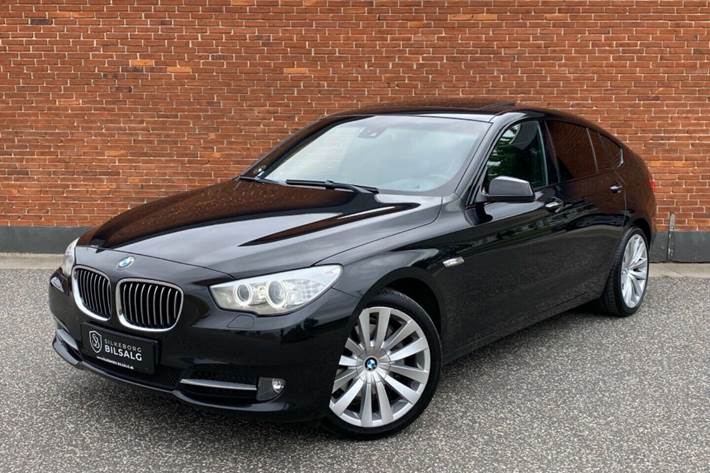 Sort BMW 530d fra 2010