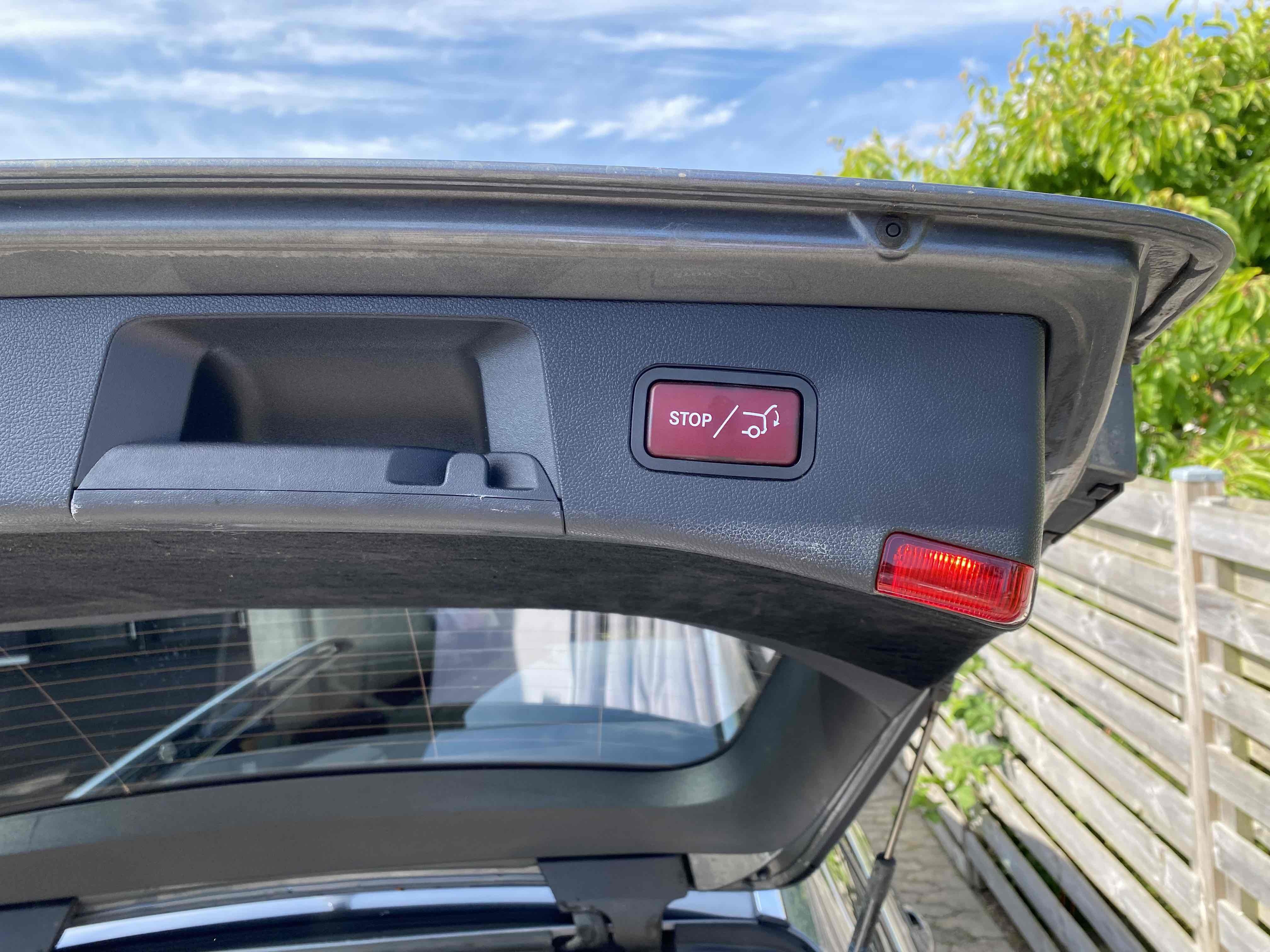 Grå Mercedes E350 fra 2015