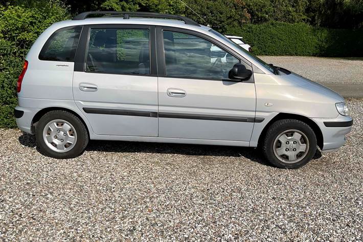 Sølv Hyundai Matrix fra 2003