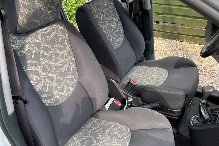 Sølv Hyundai Matrix fra 2003