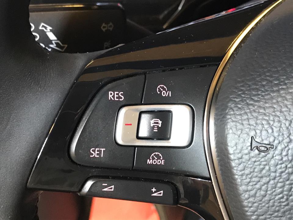 Hvid VW Polo fra 2018