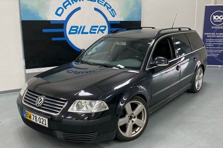 Grå VW Passat fra 2004