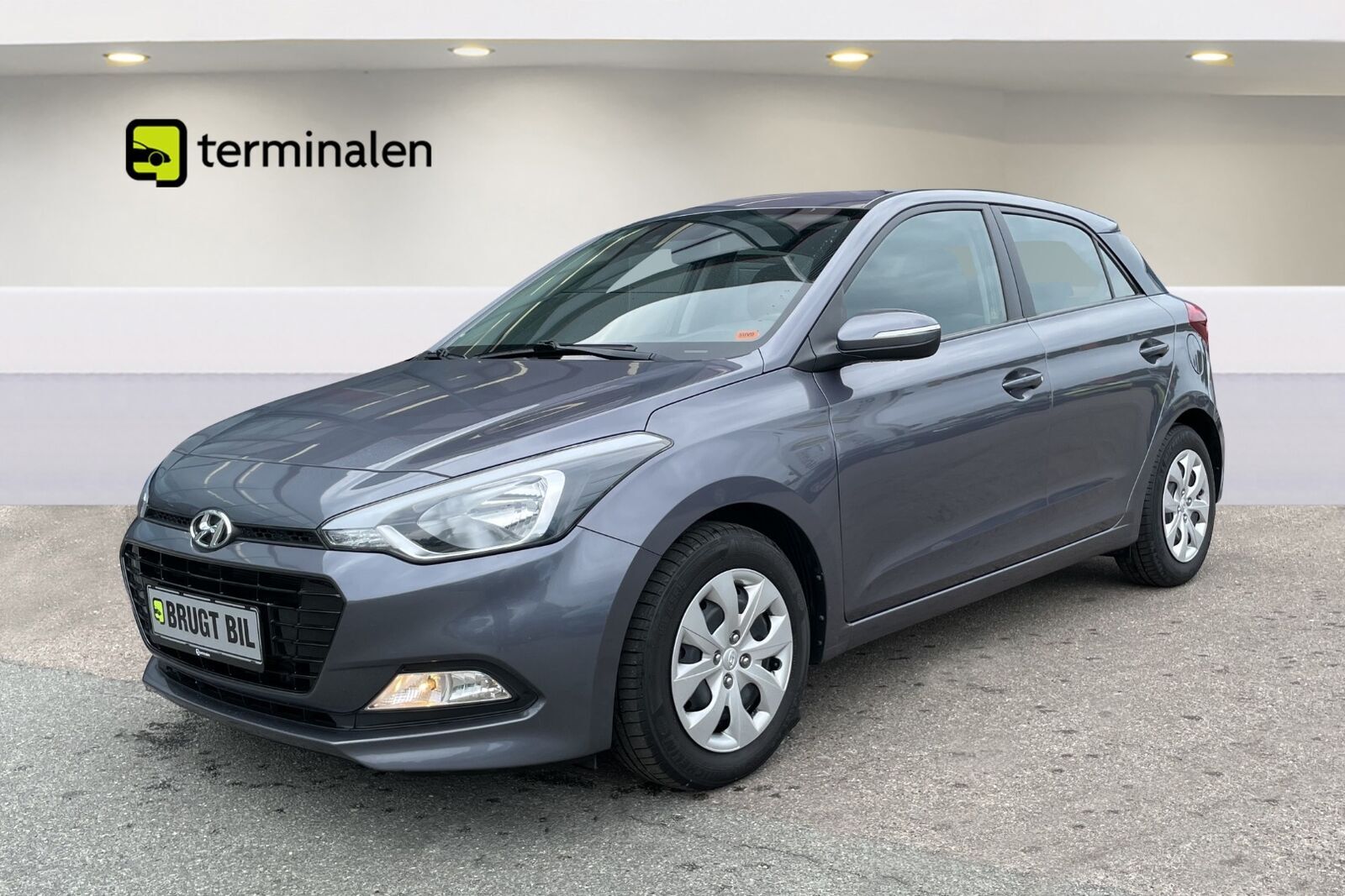 Grå Hyundai i20 fra 2017