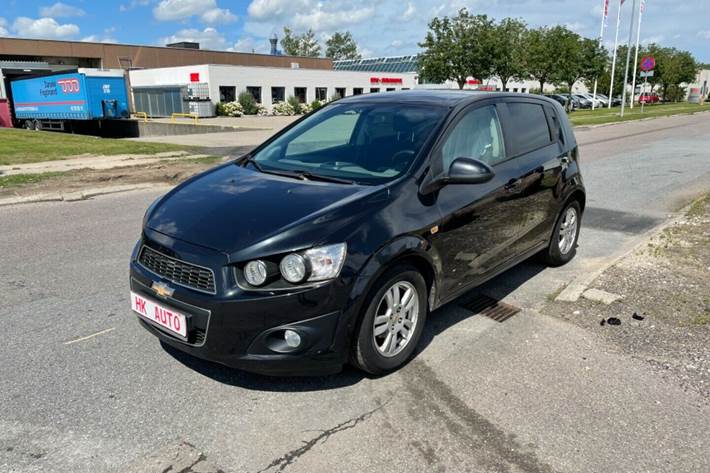 Grå Chevrolet Aveo fra 2012
