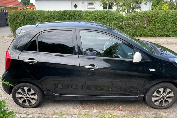 Sort Kia Picanto fra 2015