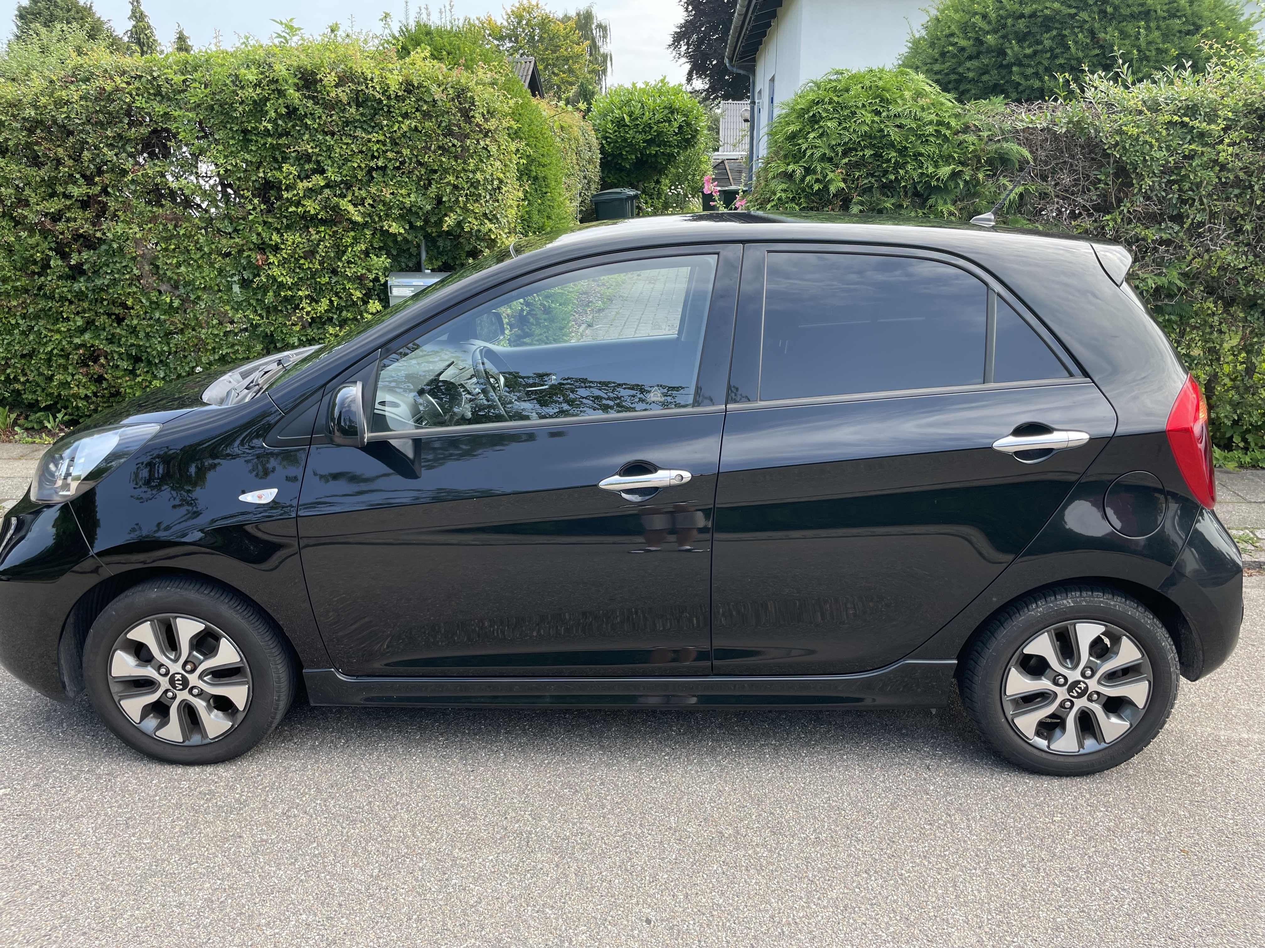 Sort Kia Picanto fra 2015