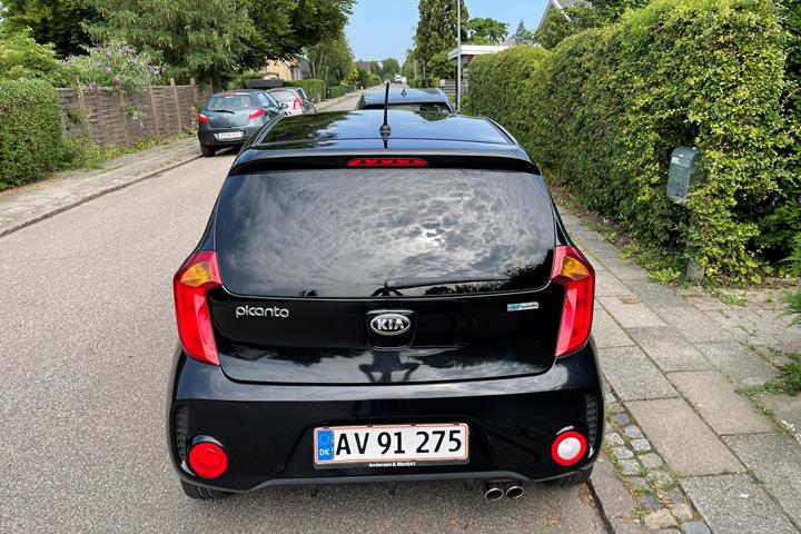 Sort Kia Picanto fra 2015