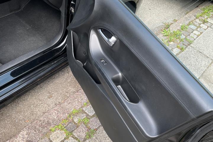 Sort Kia Picanto fra 2015