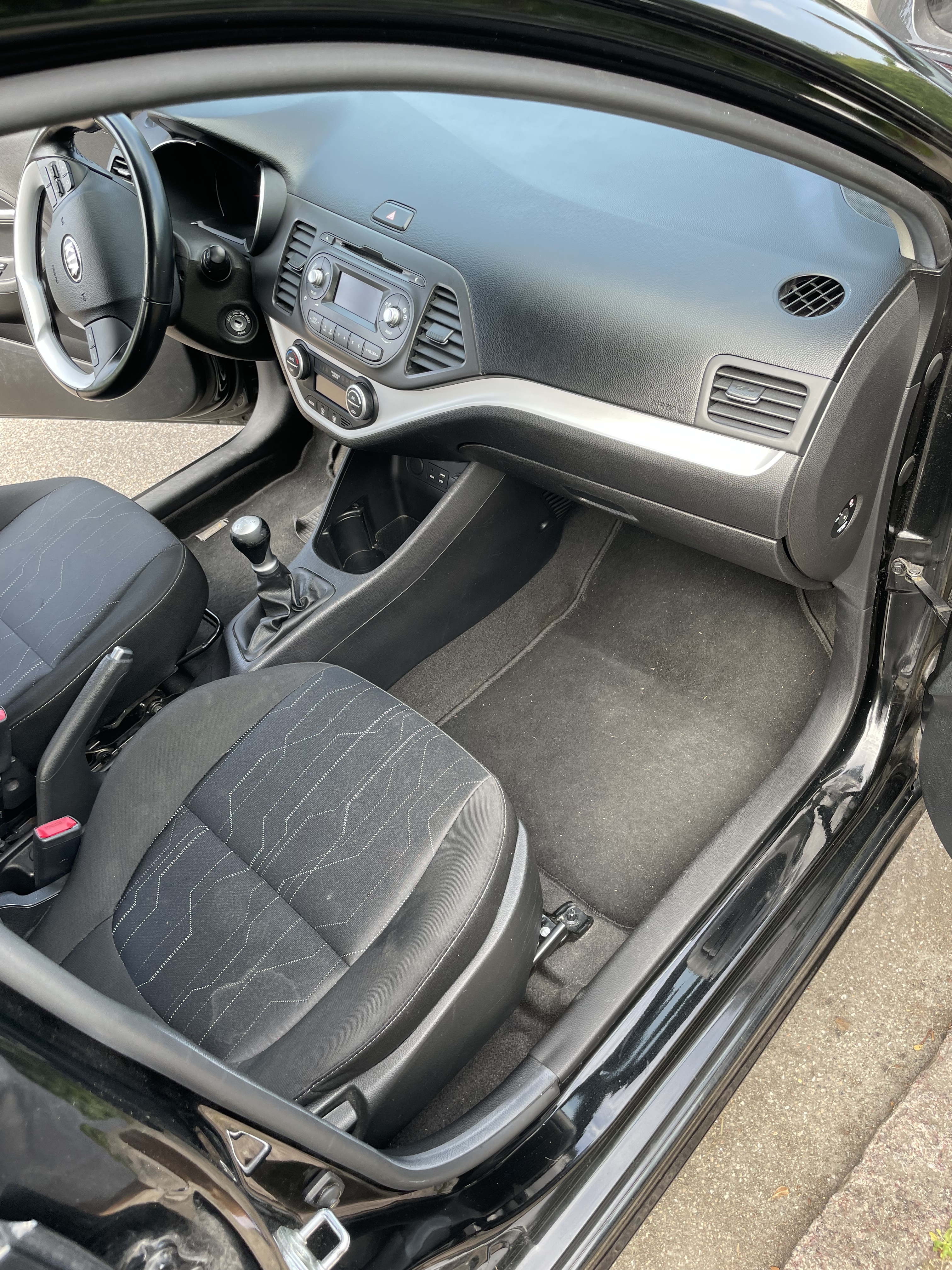 Sort Kia Picanto fra 2015