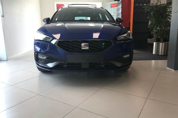 Blå Seat Leon fra 2021