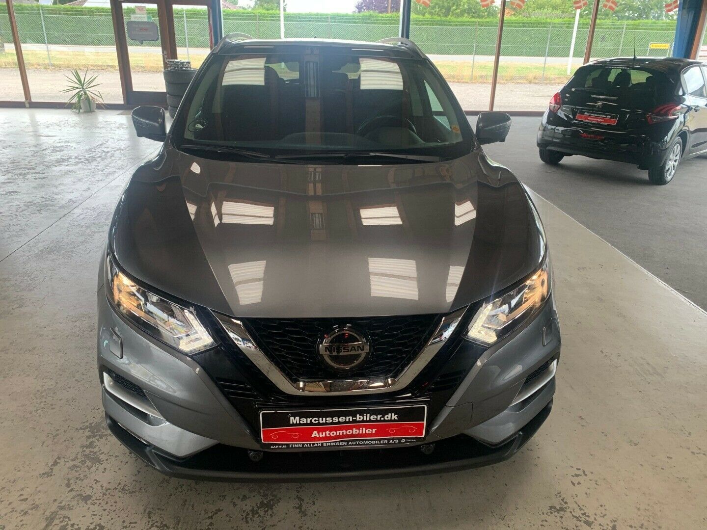 Grå Nissan Qashqai fra 2018