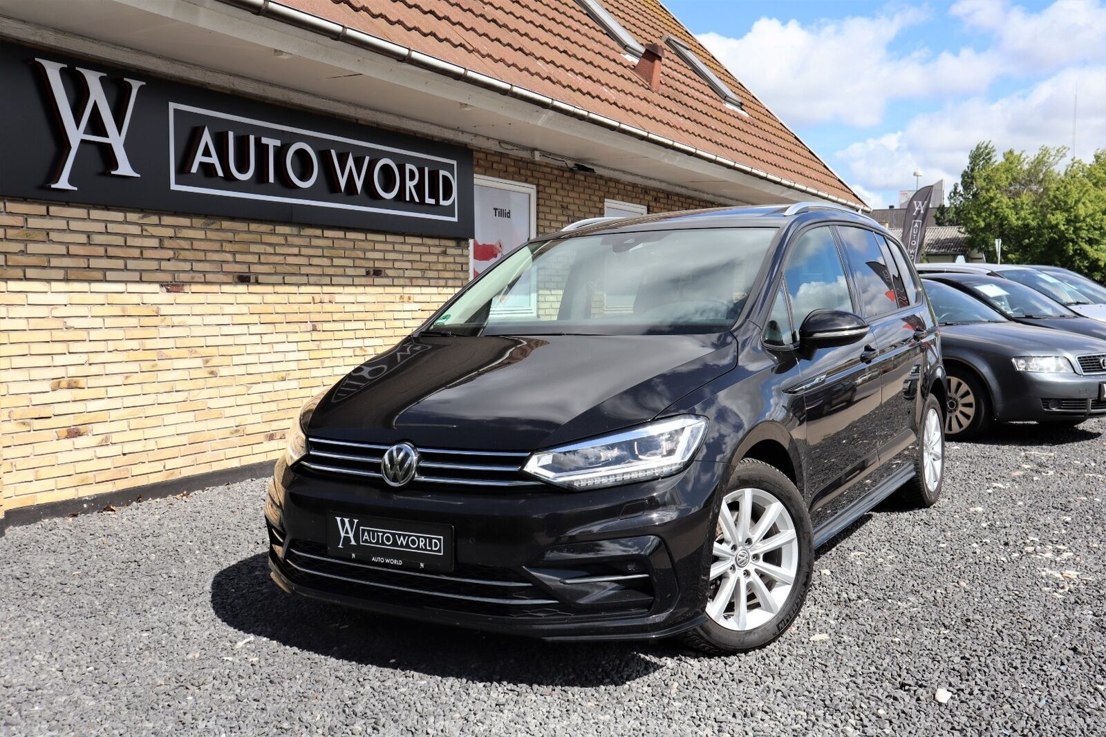 Sort VW Touran fra 2018