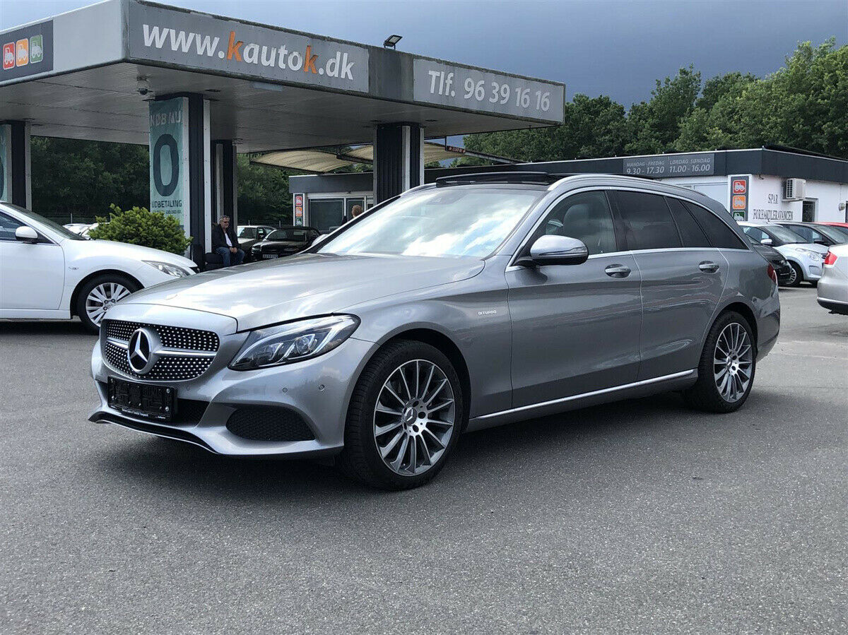 Grå Mercedes C220 d fra 2016