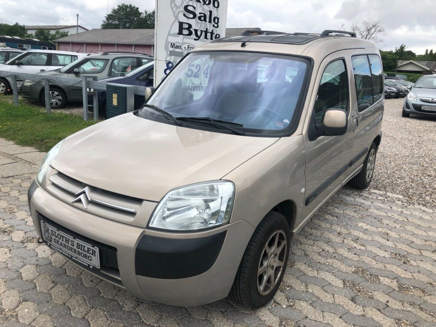 Grå Citroën Berlingo fra 2005