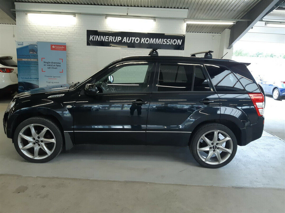 Grå Suzuki Grand Vitara fra 2007