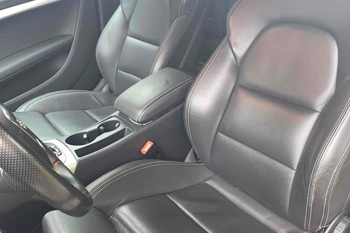 Sølv Audi A5 fra 2008
