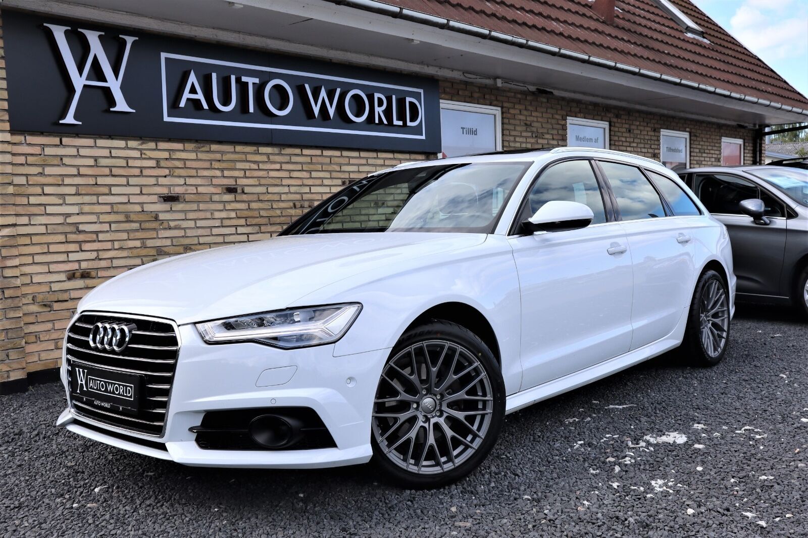 Hvid Audi A6 fra 2017