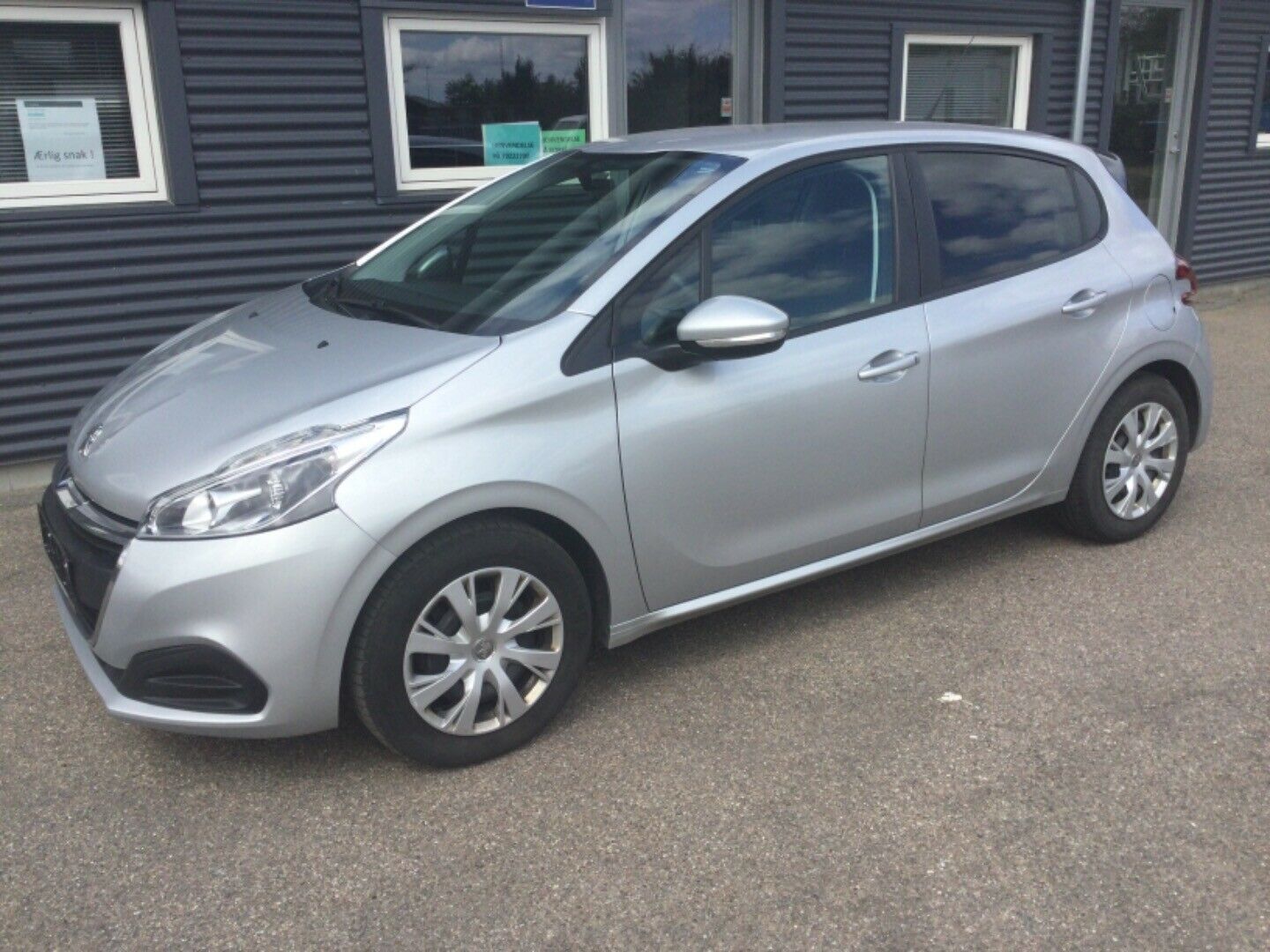 Grøn Peugeot 208 fra 2018