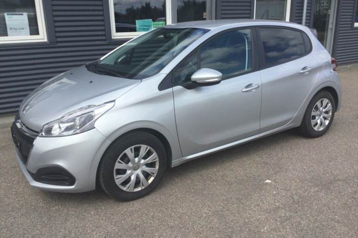 Grøn Peugeot 208 fra 2018