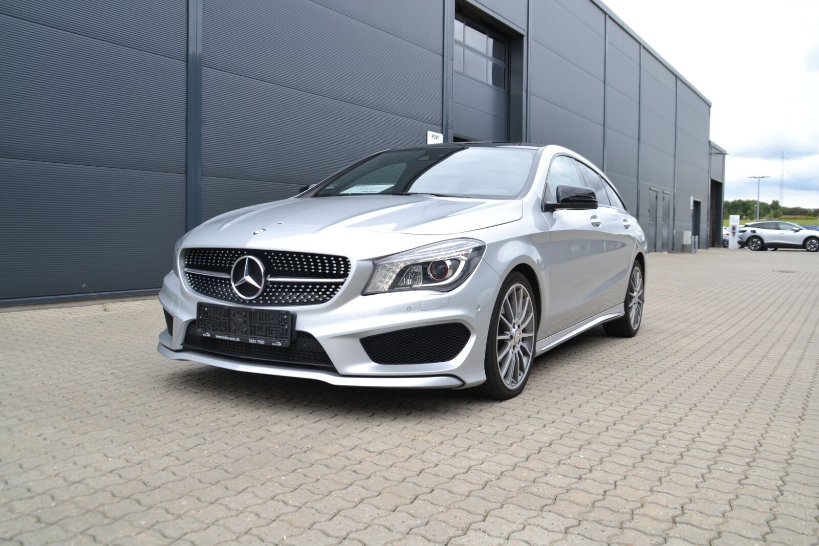 Grå Mercedes CLA220 fra 2015