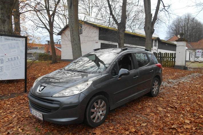 Grå Peugeot 207 fra 2008