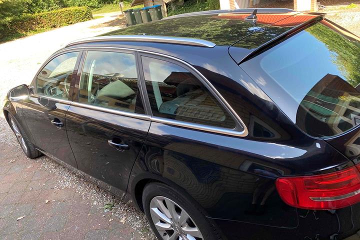 Sort Audi A4 fra 2012