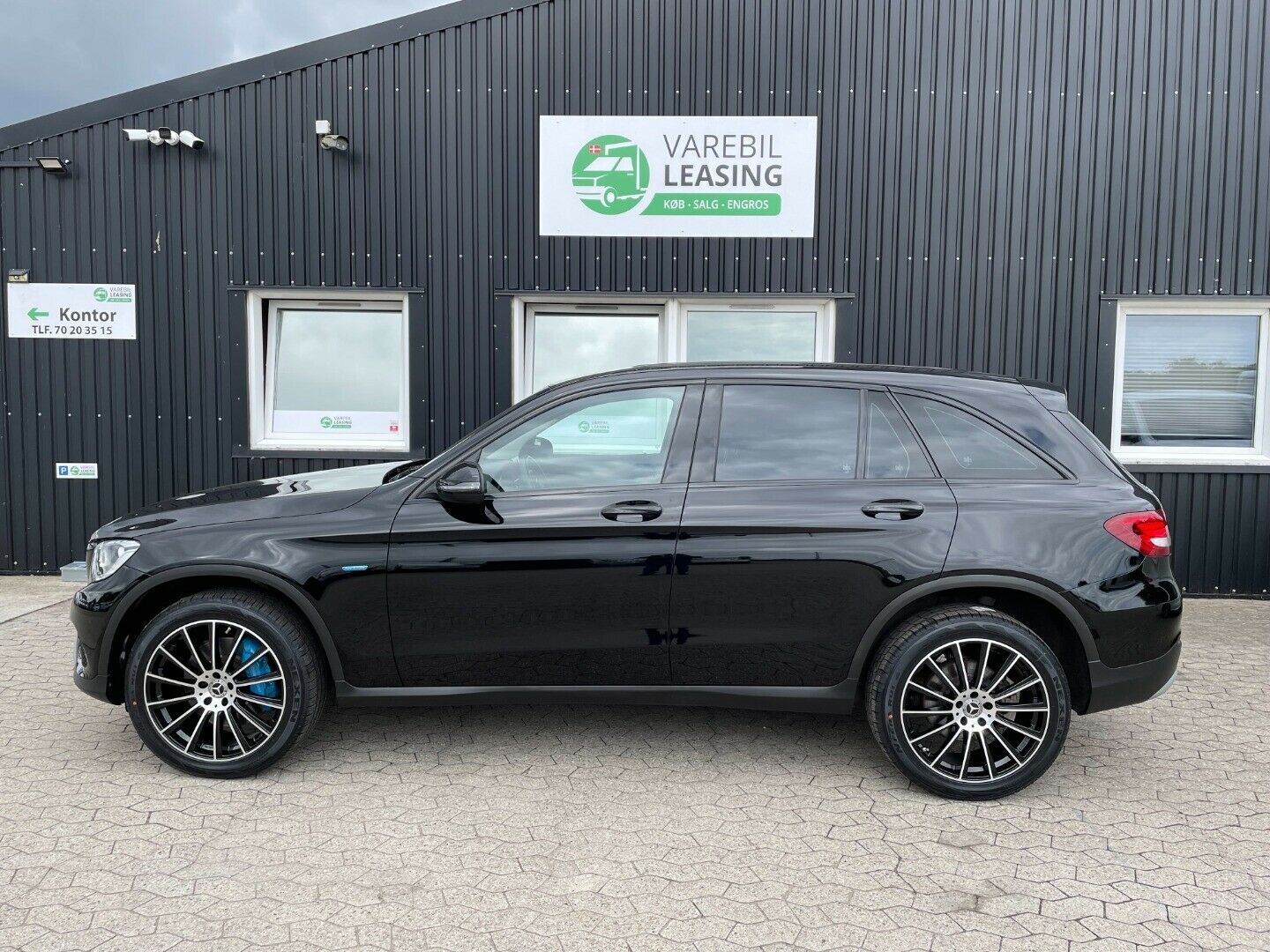 Sort Mercedes GLC350 e fra 2017