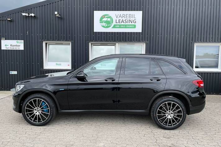 Sort Mercedes GLC350 e fra 2017