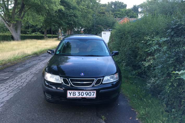 Sort Saab 9-3 fra 2006