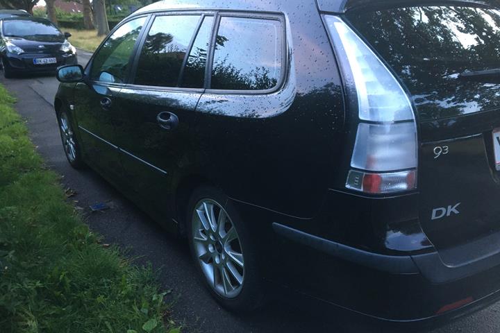 Sort Saab 9-3 fra 2006