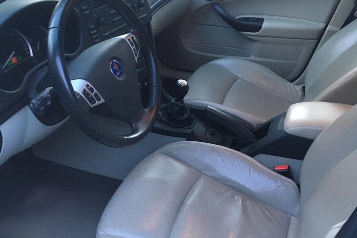 Sort Saab 9-3 fra 2006