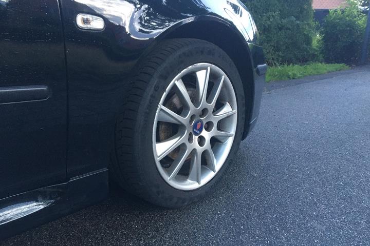Sort Saab 9-3 fra 2006