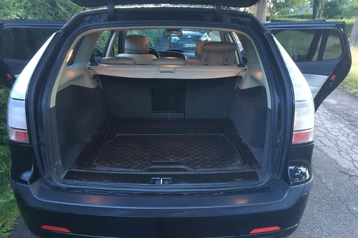 Sort Saab 9-3 fra 2006