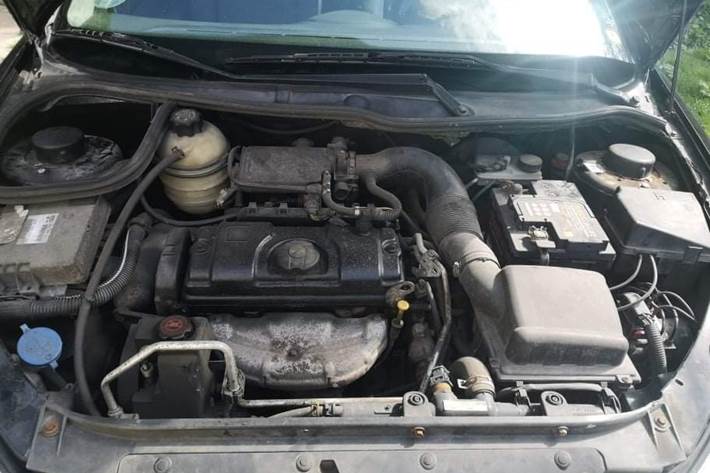 Sort Peugeot 206 fra 1999