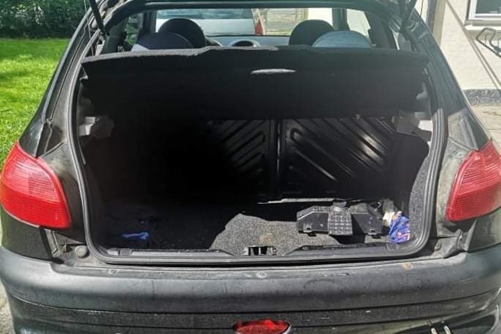 Sort Peugeot 206 fra 1999