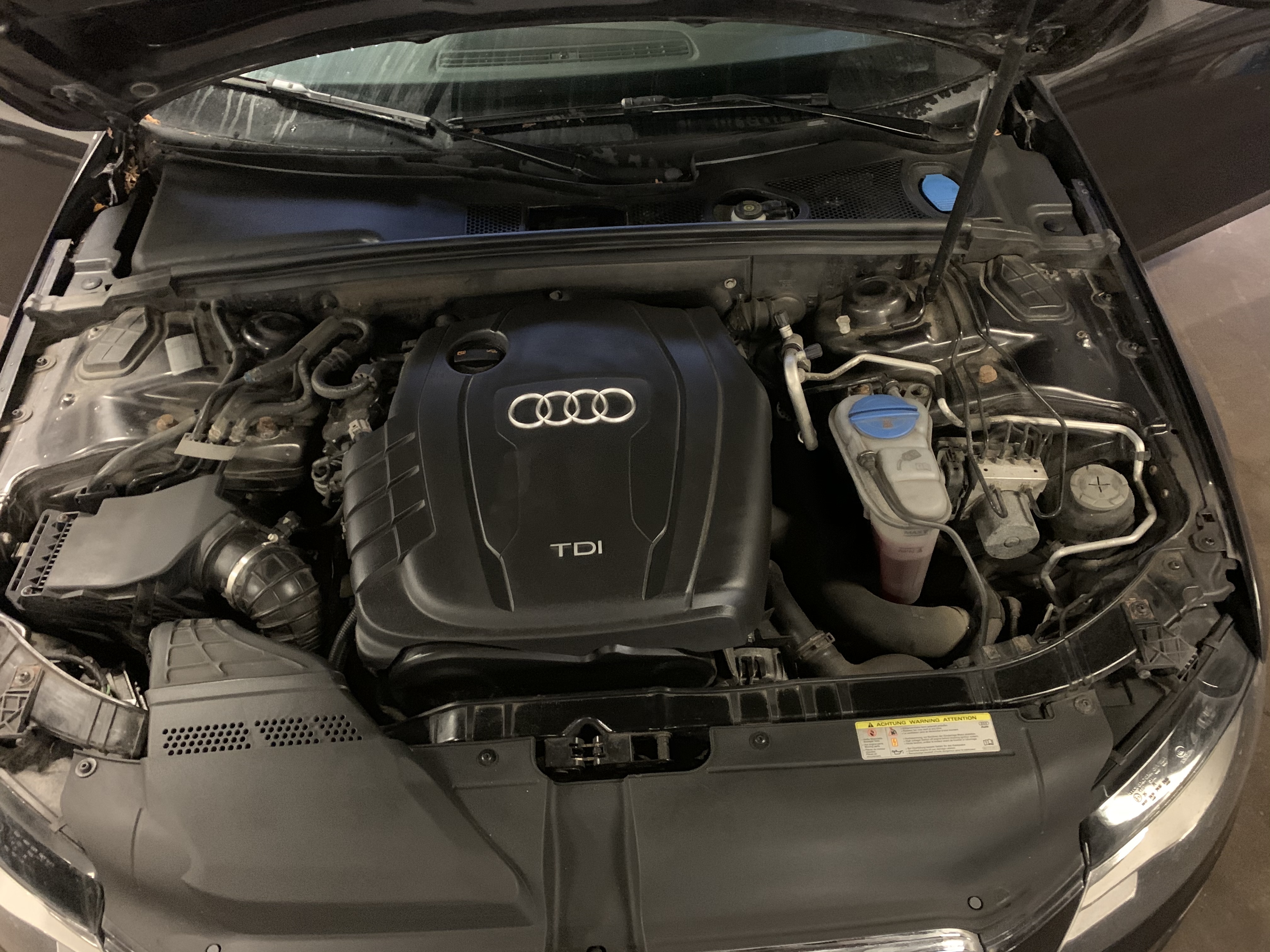 Grå Audi A4 fra 2011